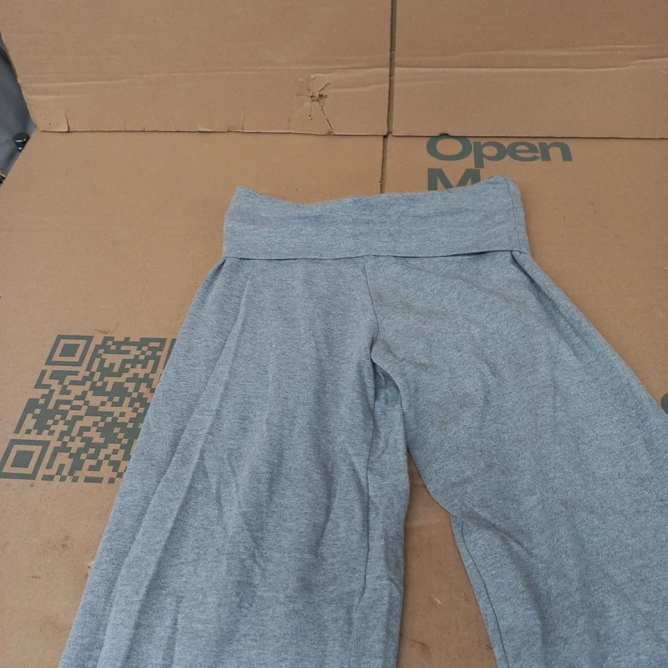 BRANDY MELVILLE GREY SWEATPANTS
