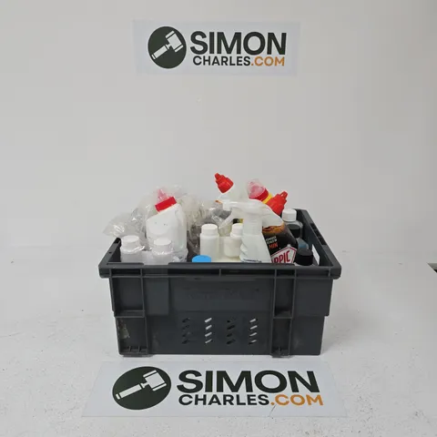 APPROXIMATELY 10 ASSORTED HOUSEHOLD LIQUID PRODUCTS TO INCLUDE -POULTRY DISINFECTANT , HARPPIC CLEANING GEL , ETC