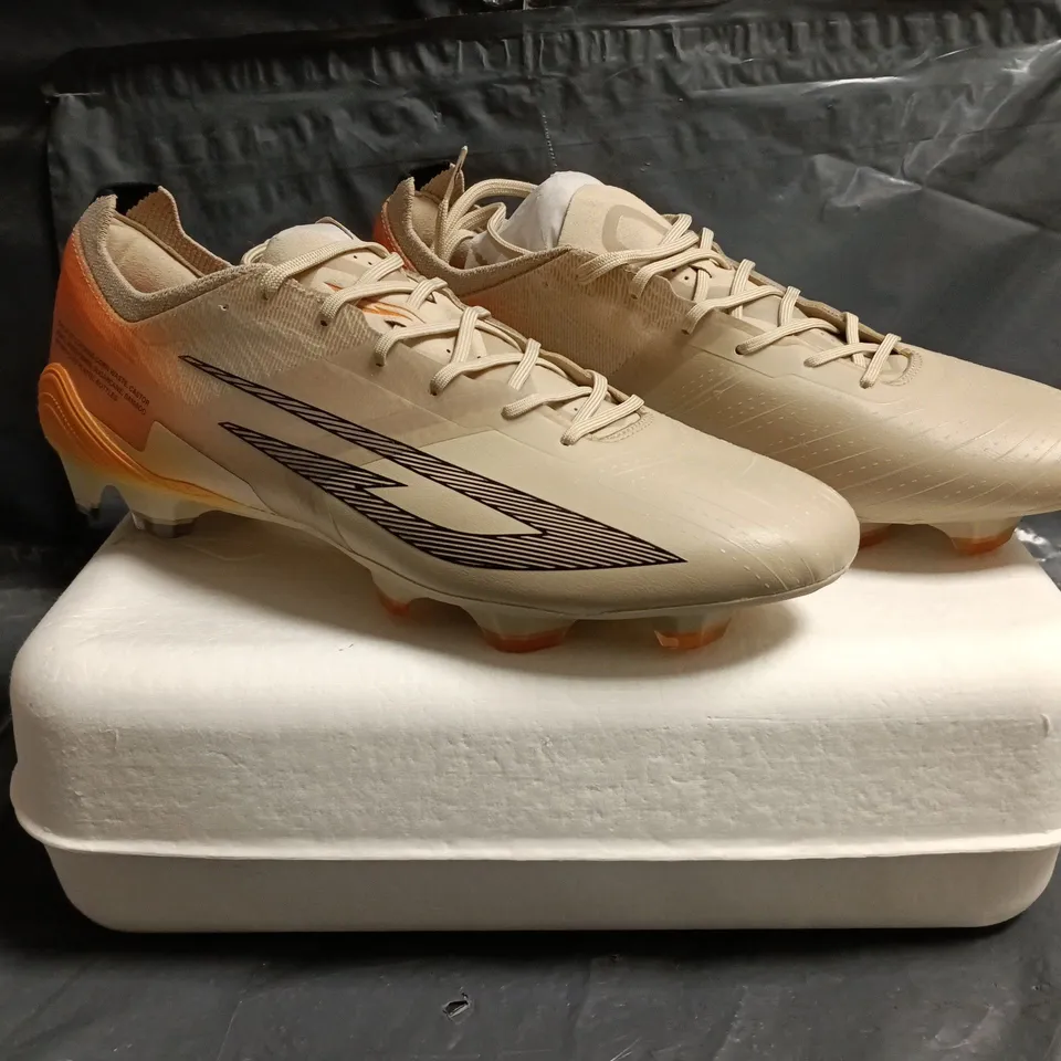 BOXED PAIR OF SOKITO SCUDETTA FOOTBALL BOOTS IN SAND AND FLAME SIZE UK 10.5