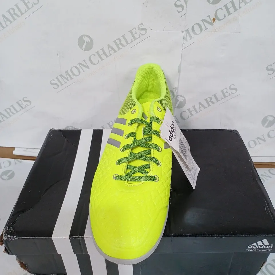 BOXED PAIR OF ADIDAS ACE 15.2CG B27127 FOOTBALL ASTRA TURF BOOTS/TRAINERS - LIME GREEN / SIZE: 8 UK 