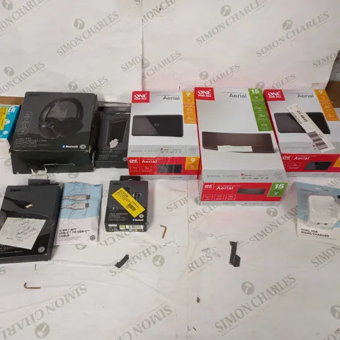 LOT OF APPROXIMATELY 5 ASSORTED ELECTRICAL ITEMS TO INCLUDE TRUE WIRELESS EARBUDS, ONE FOR ALL ARIEL, AND WIRELESS NOISE CANCELLING HEADPHONES ETC.