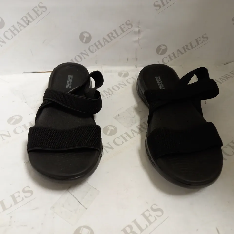 SKETCHERS GOGA MAT ON THE GO FLEX USA 10 WOMENS