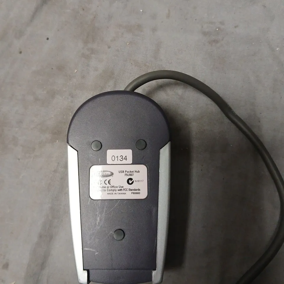 USB POCKET HUB F5U007 (MADE IN TAIWAN)