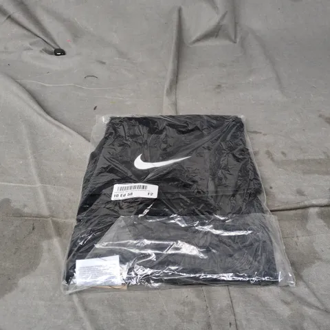 NIKE MENS XL SHORTS
