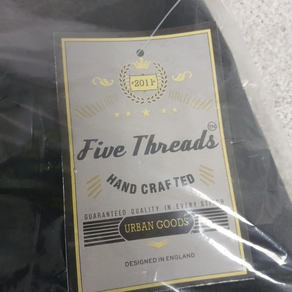 FIVE THREADS HAND CRAFTED T-SHIRT – SIZE M