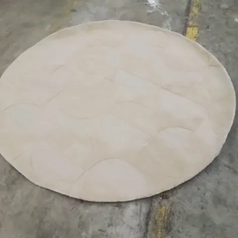 QUALITY DESIGNER AREA RUG - APPROXIMATELY 160X160CM