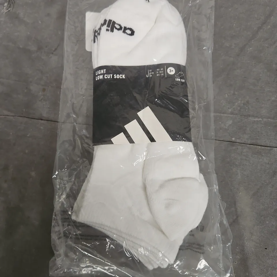 BAGGED ADIDAS PACK OF 3 LIGHT LOW CUT SOCKS IN WHITE - UK 8.5-10