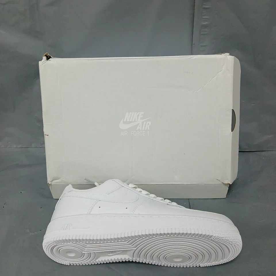 BOXED PAIR OF NIKE AIR FORCE 1 WHITE UK 9