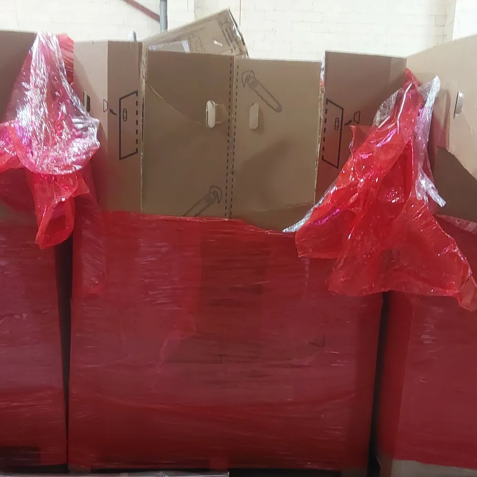 PALLET OF ASSORTED HOUSEHOLD GOODS AND PRODUCTS TO INCLUDE: WOODEN PLAY KITCHEN, HOLLYWOOD MAKEUP MIRROR, TOILET SEAT FRAME, ART PINECONE ECT