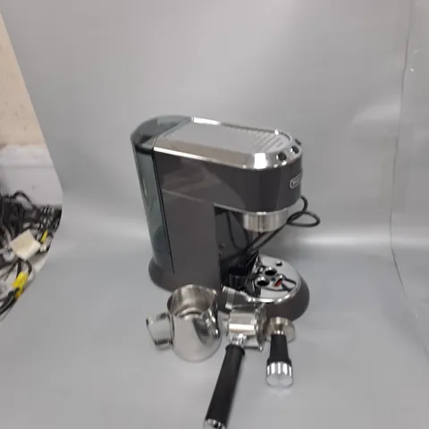 DELONGHI DEDICA ARTE