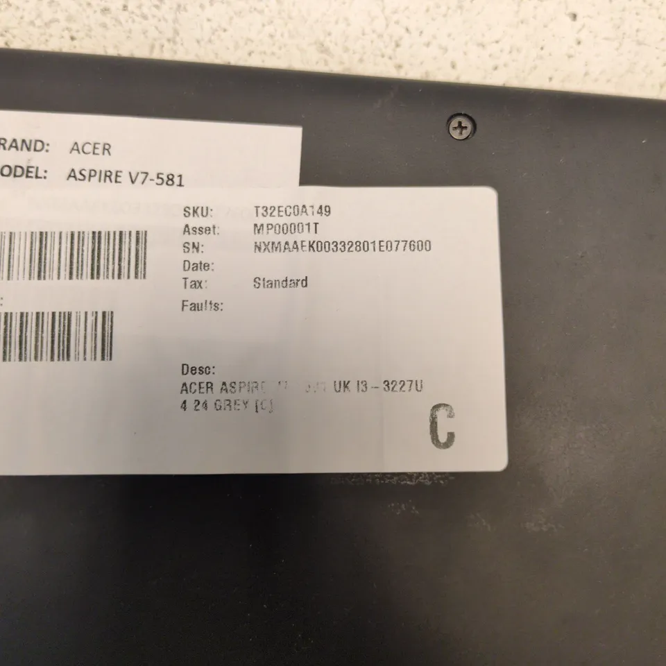 ACER ASPIRE V7-581 LAPTOP (BLACK)