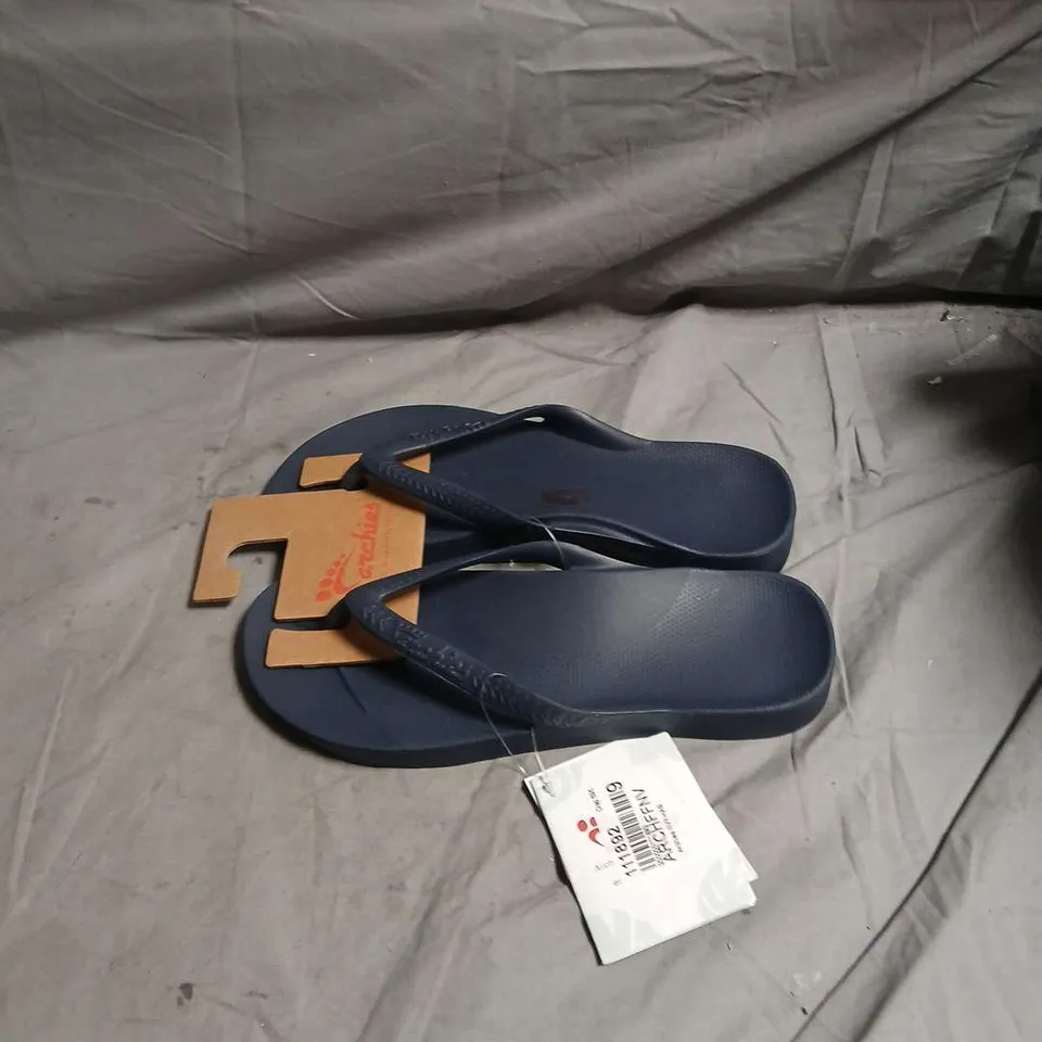 ARCHIES ARCH SUPPORT NAVY BLUE FLIP-FLOPS WITH TAGS ATTACHED - SIZE UK9-9.5