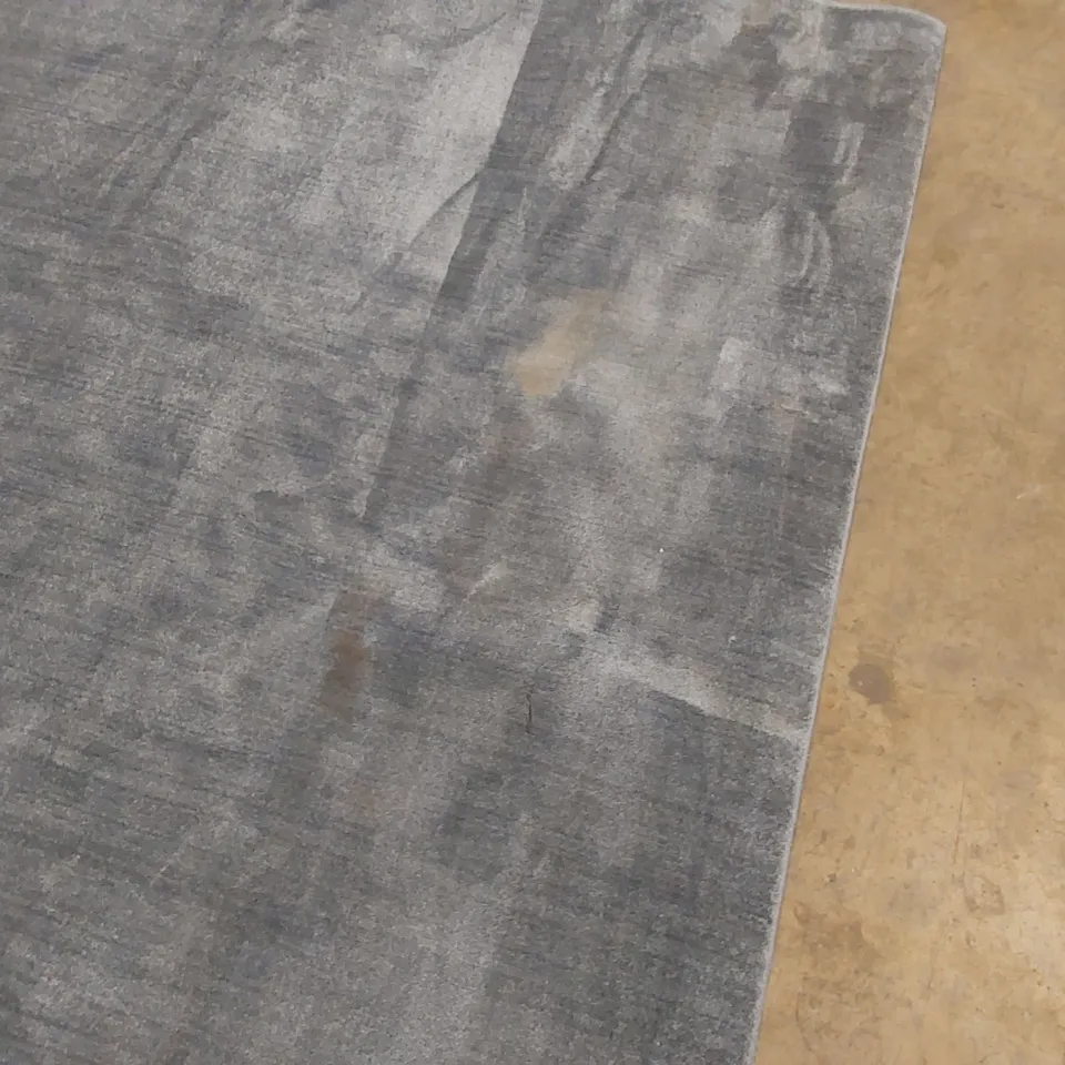 QUALITY DESIGNER AREA RUG - APPROXIMATELY 285 x 191cm