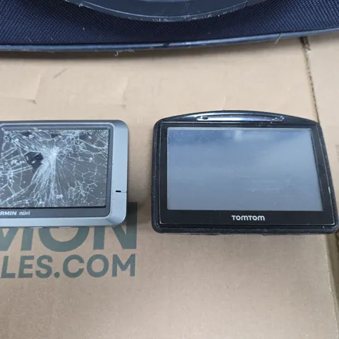 SUITCASE OF APPROXIMATELY 20 SAT NAV SYSTEMS TO INCLUDE GARMIN AND TOM TOM