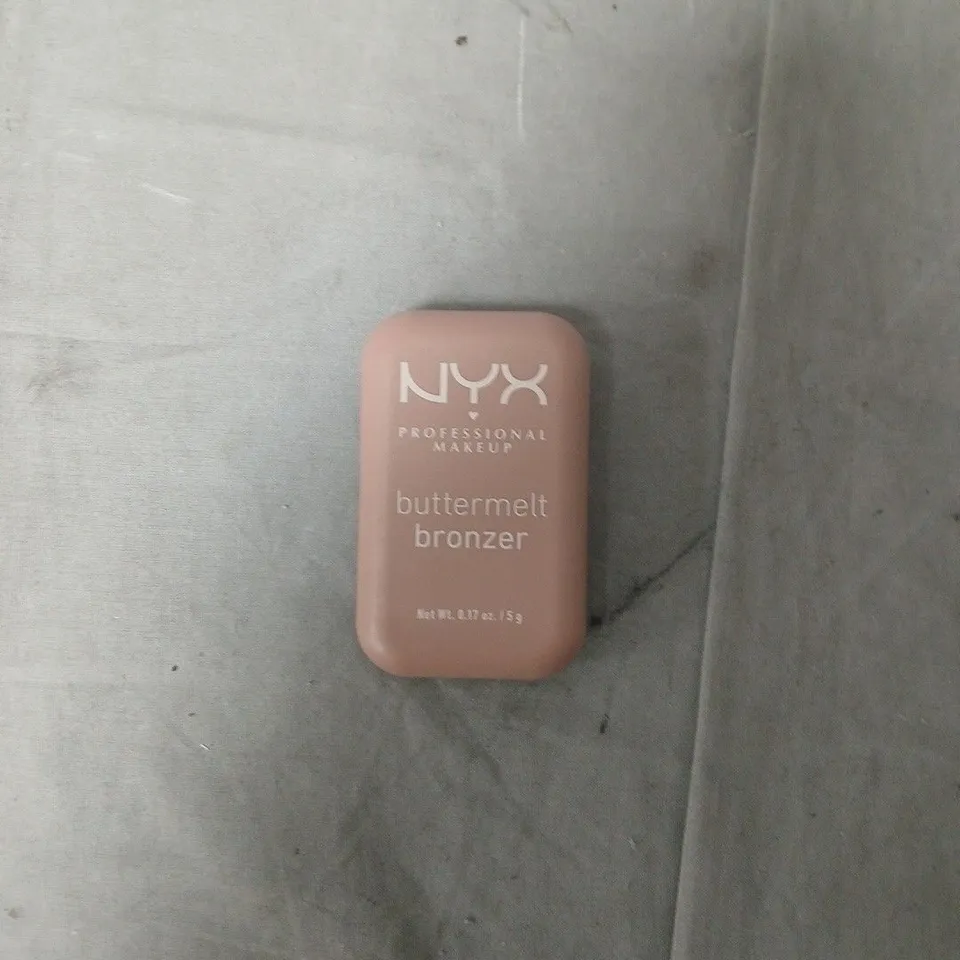 NYX PROFESSIONAL MAKEUP BUTTERMELT BRONZER – PINK COMPACT, 0.17 OZ (5 G)