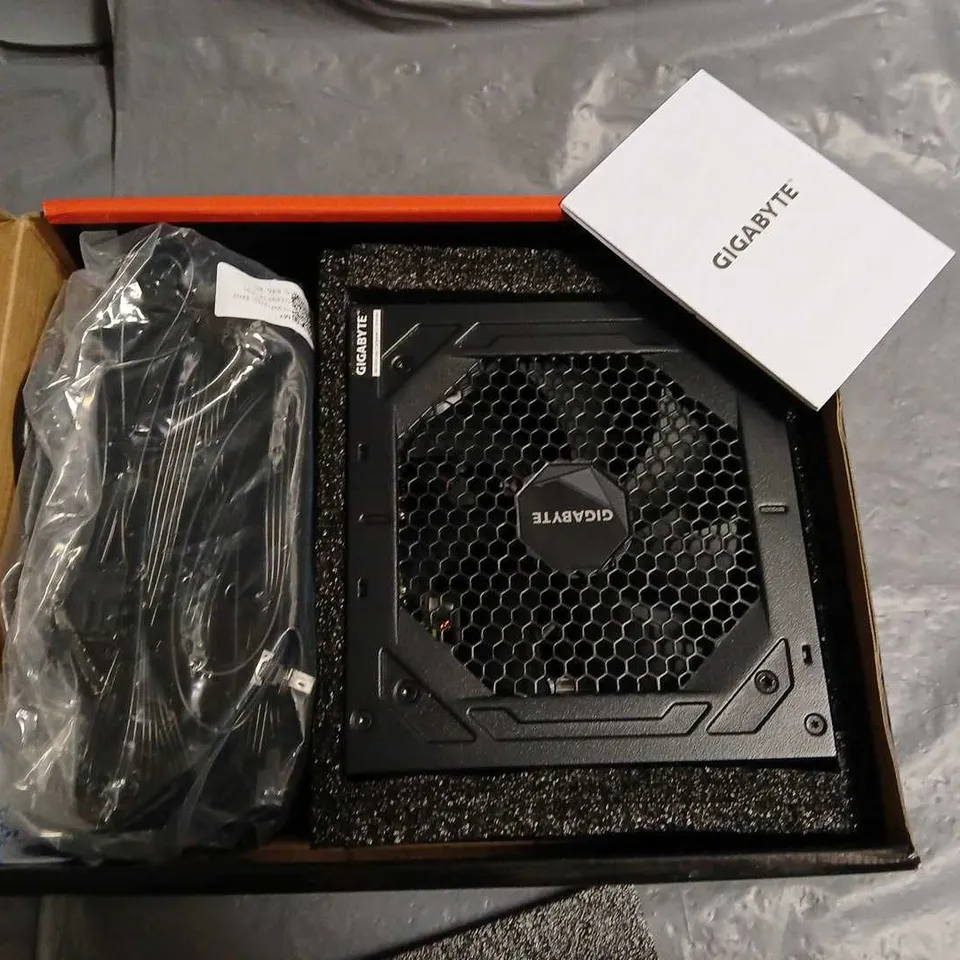 BOXED GIGABYTE UD GOLD 750W MODULAR POWER SUPPLY