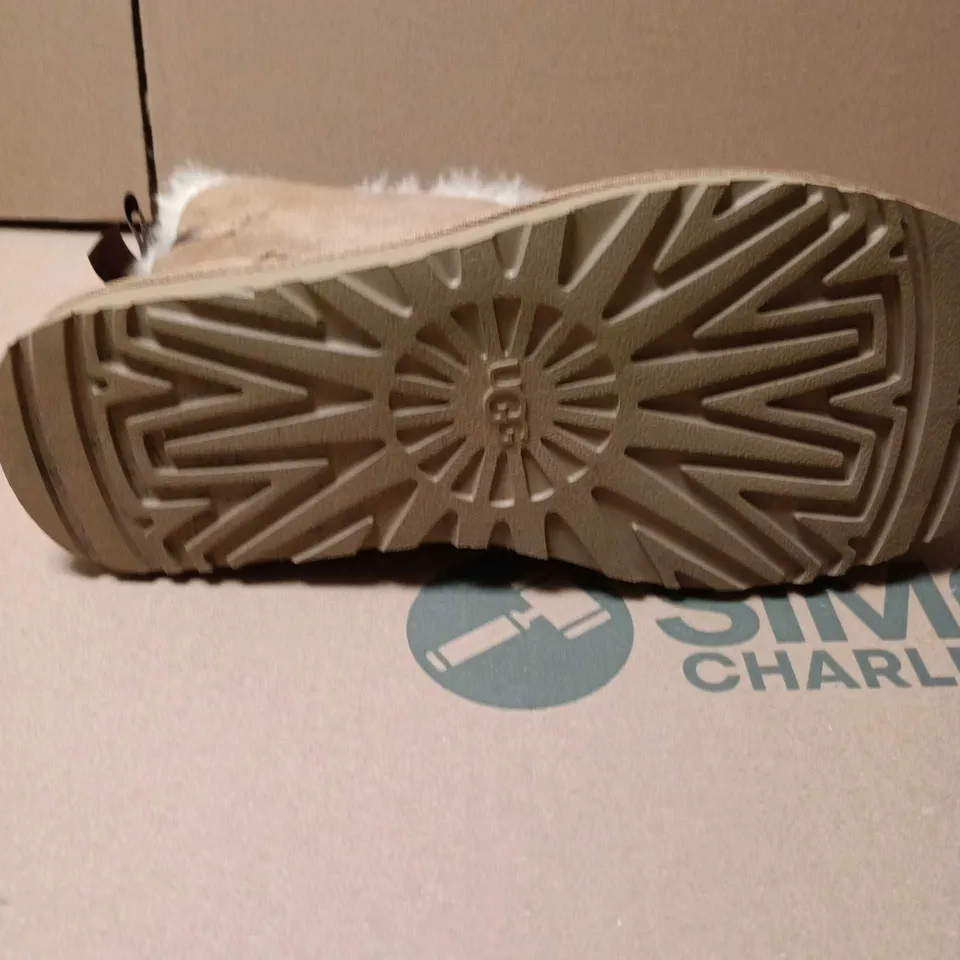 UGG-STYLE SUEDE SHORT SHEARLING BOOTS – WOMEN'S SIZE 6