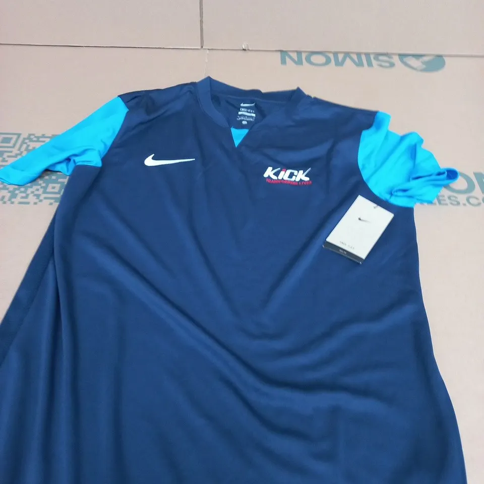 NIKE DRI-FIT SLIM FIT MEN'S TRAINING TEE – L