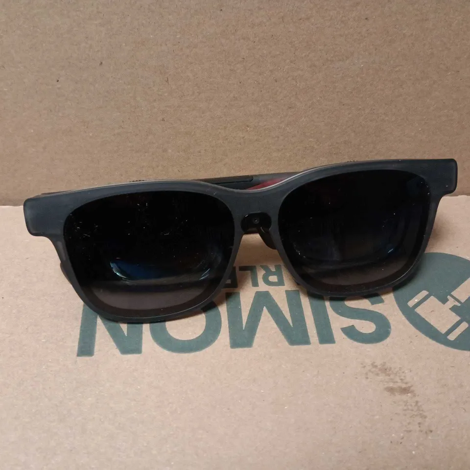 BOXED VITURE LUMA PRO XR GLASSES (LARGE)