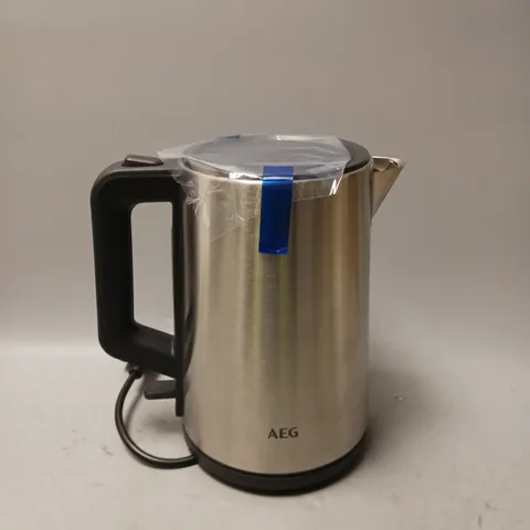 BOXED AEG DELI4 KETTLE SILVER