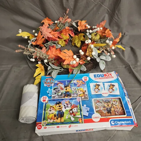 BOX OF APPROXIMATELY 10 ASSORTED HOMEWARE ITEMS TO INCLUDE - WREATH - PAW PATROL PUZZLE - SCENTED CAND - ETC. 