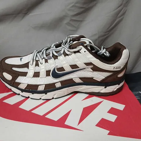 NIKE P-6000 WOMEN'S RUNNING SHOES – UK 6 (US 8.5) – WHITE & BROWN