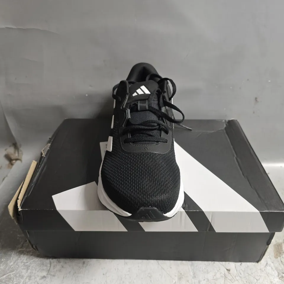 BOXED PAIR OF ADIDAS GALAXY 7 MENS TRAINERS IN BLACK - UK 10