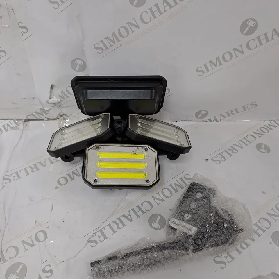 BELL & HOWELL 300 LUMENS BIONIC FLOODLIGHT