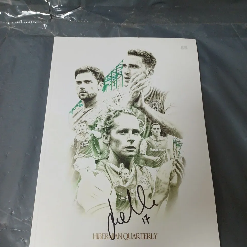 HIBERNIAN FC SIGNED T-SHIRT 14 YEARS AND QUARTERLY BOOK