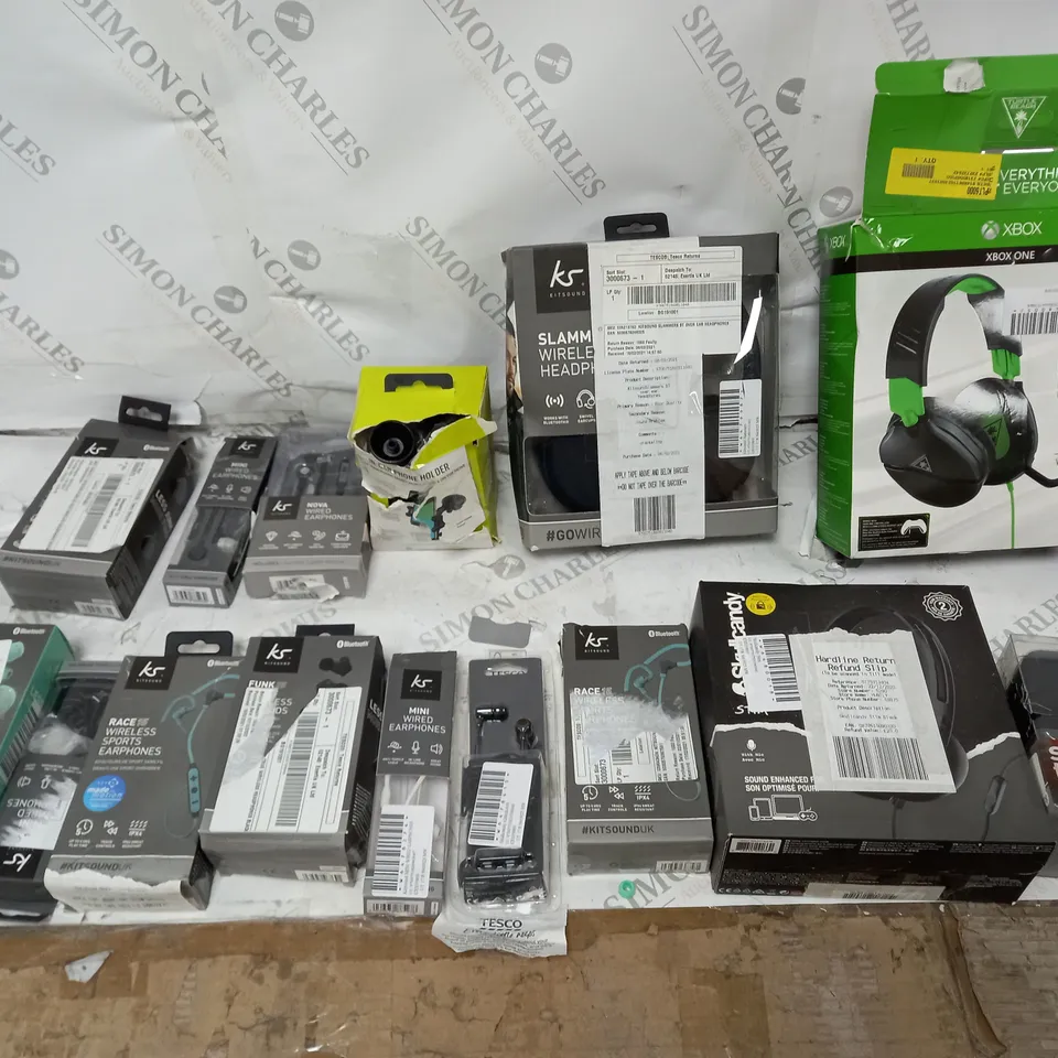 APPROXIMATELY 12 ELECTRICAL GOODS TO INCLUDE HEADPHONES, HEADSETS, AND EARBUDS ETC.