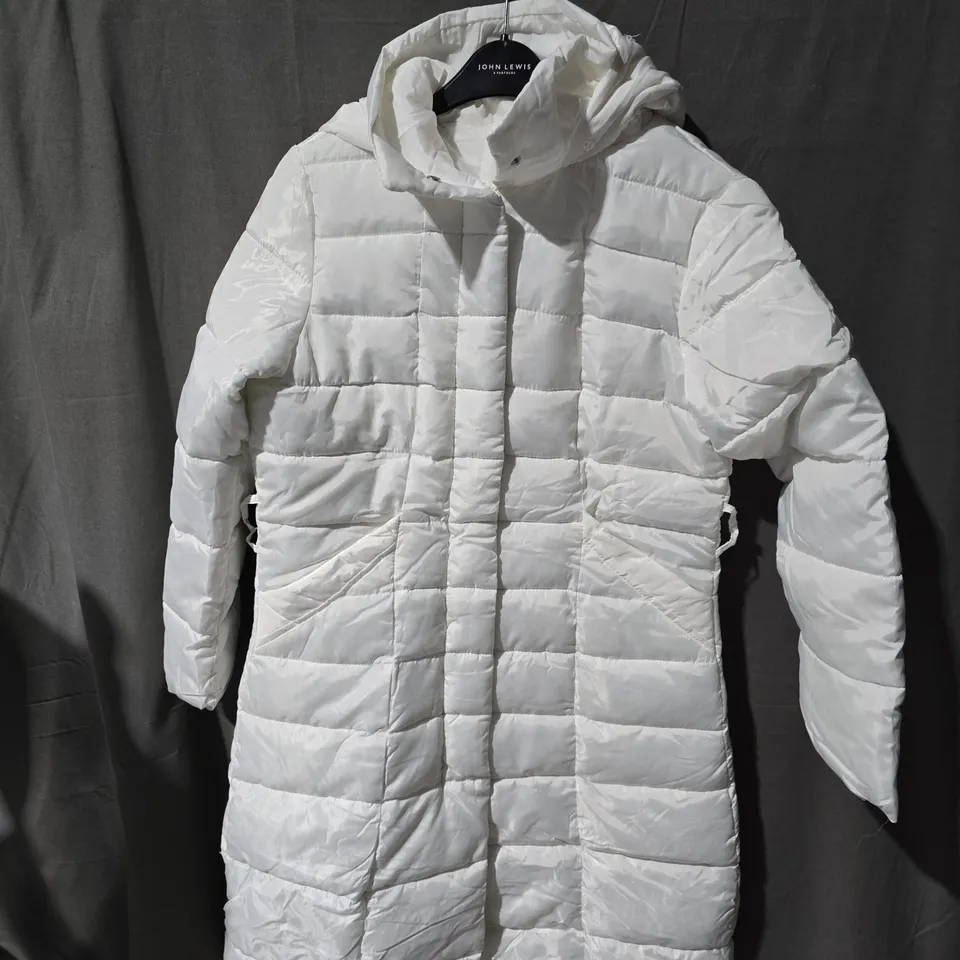 BOX OF APPROXIMATELY 25 CLOTHING ITEMS INCLUDING: H&M VEST JUMPER, GREY COAT AND WHITE COAT