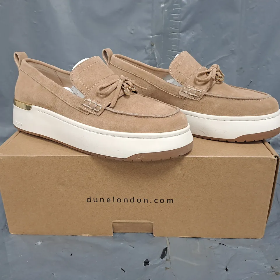 BOXED PAIR OF DUNE LONDON 130 GLIDE LOAFERS IN SAND SIZE UK 3