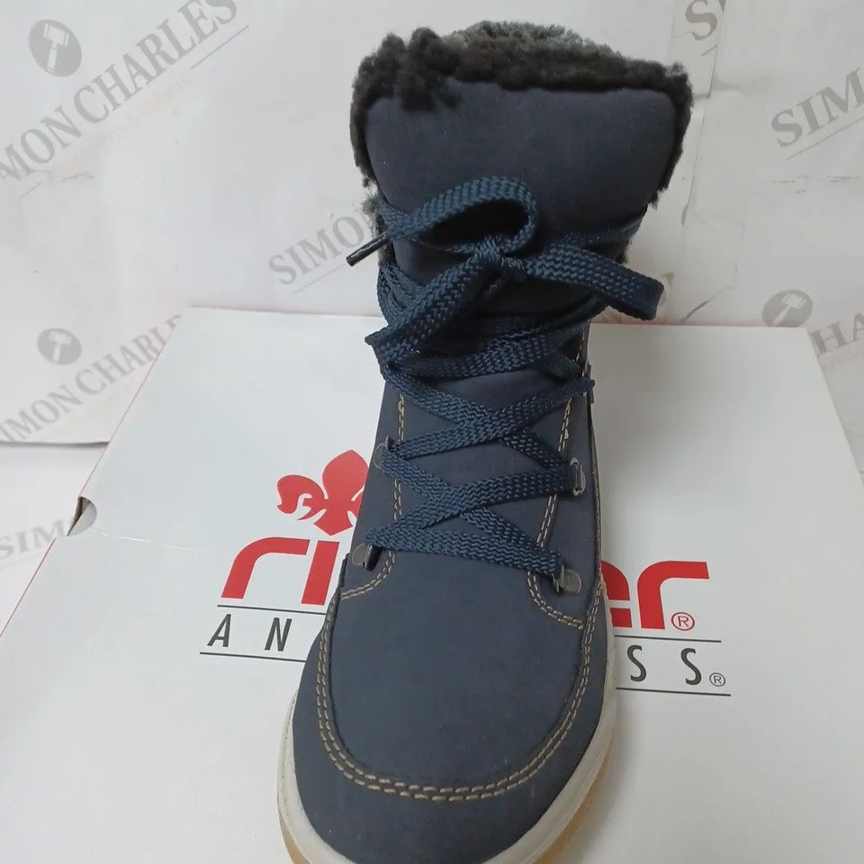 BOXED RIEKER WARM HIKING BOOTS, NAVY - SIZE 6 