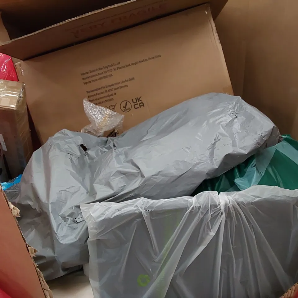 PALLET OF ASSORTED ITEMS INCLUDING: ELECTRIC CLOTHES DRYER, EASEL STUDIO TV FLOOR STAND, MULTIFUNCTIONAL PUSH-UP BOARD, PIZZA STONE, ROUND BALLON ARCH STAND
