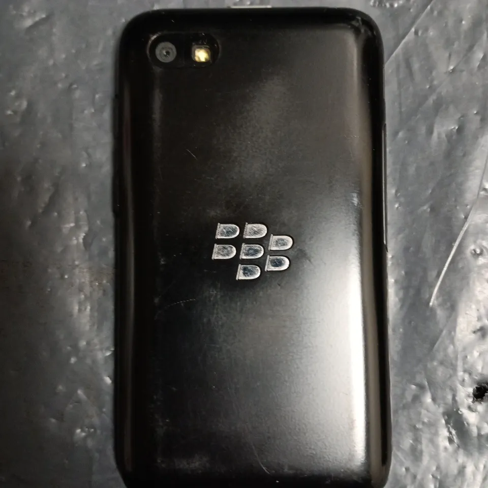 BLACKBERRY MOBILE PHONE IN BLACK - MODEL UNSPECIFIED