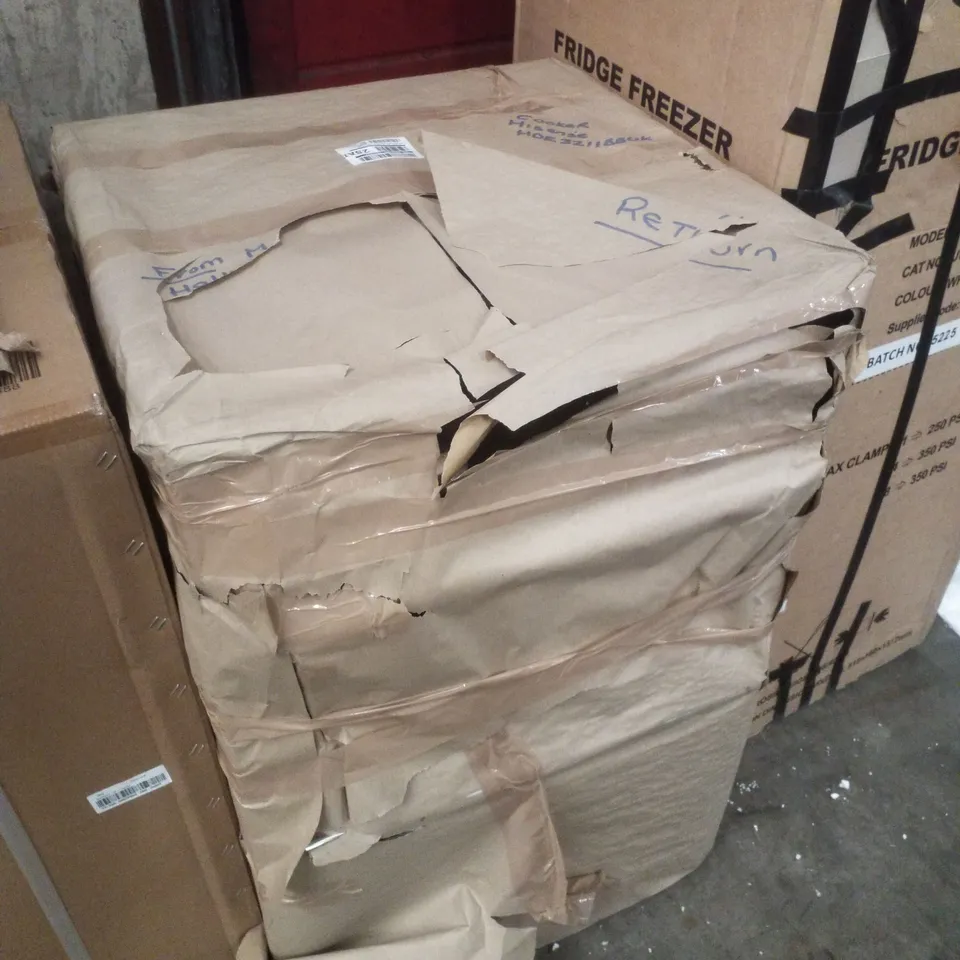 BOXED HISENSE BLACK ELECTRIC COOKER HDE3211BBUK