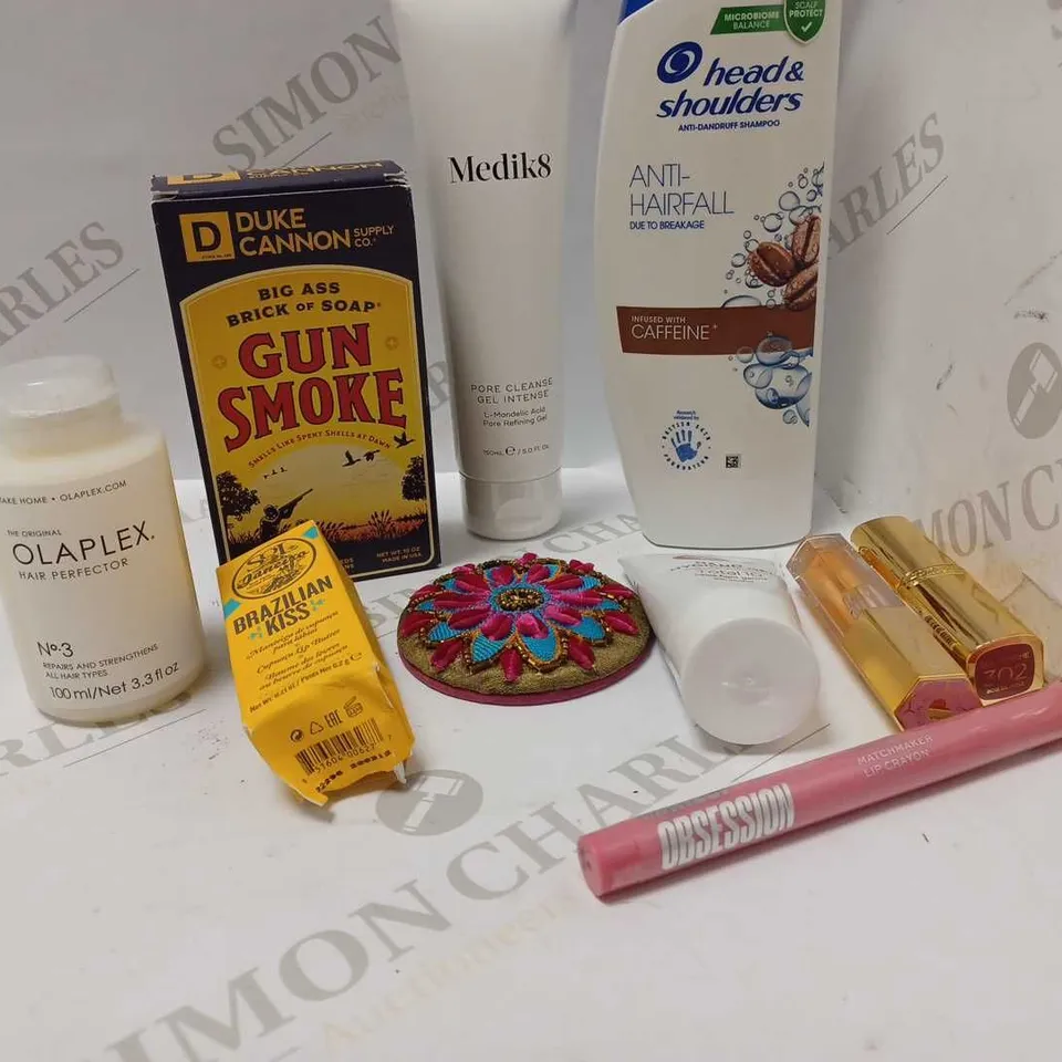 LOT OF TEN TO INCLUDE HEAD AND SHOULDERS SHAMPOO , LIP CRAYON AND SOAP