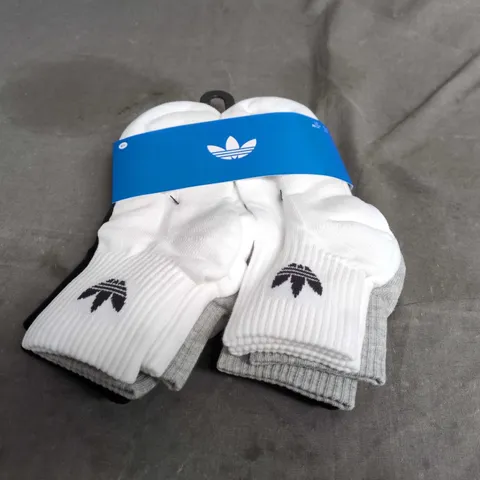 PACK OF 6 ADIDAS CREW SOCKS - SIZE XS