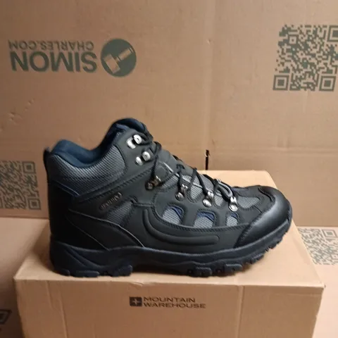 BOXED PAIR OF MOUNTAIN WAREHOUSE HIKING BOOTS – 9