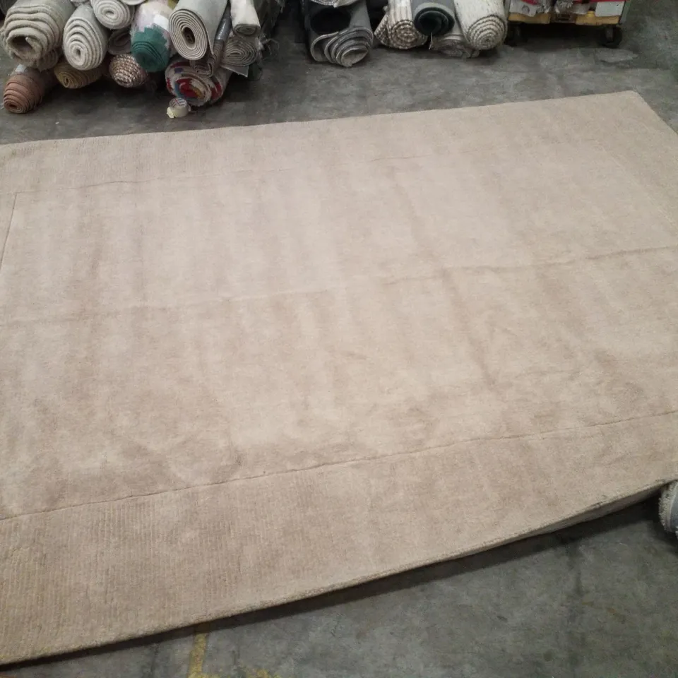QUALITY DESIGNER AREA RUG - APPROXIMATELY 240×335CM