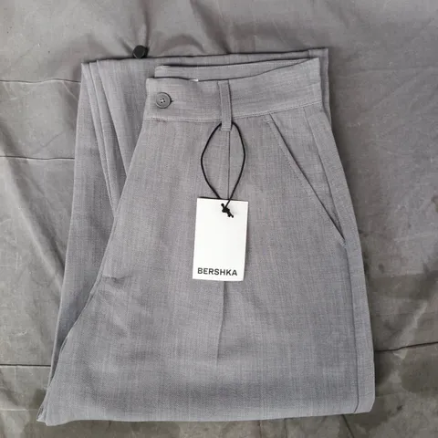 BERSHKA SUPER BAGGY TROUSERS IN GREY SIZE 30