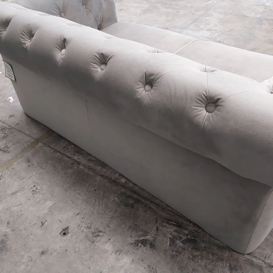 DESIGNER WALLASEY TWO SEATER CHESTERFIELD SOFA SILVER PLUSH FABRIC 