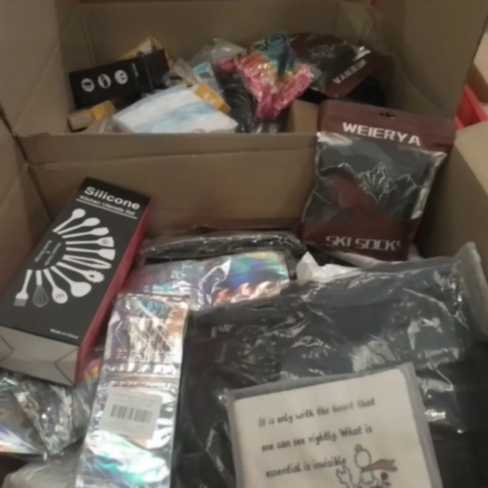 PALLET OF ASSORTED HOUSEHOLD ITEMS TO INCLUDE SILICONE KITCHEN UTENSIL SET, SKI SOCKS AND GAMING HEADSET