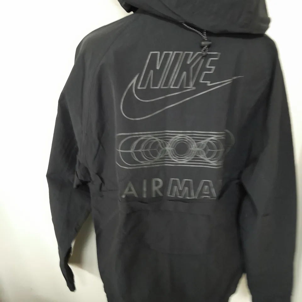 NIKE MAX WOVEN JACKET - S