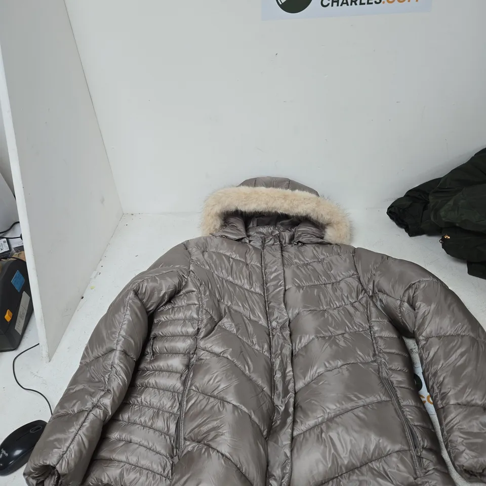 VALISSIÉRE WOMEN'S DOWN PUFFER COAT WITH FUR TRIM – SIZE XL