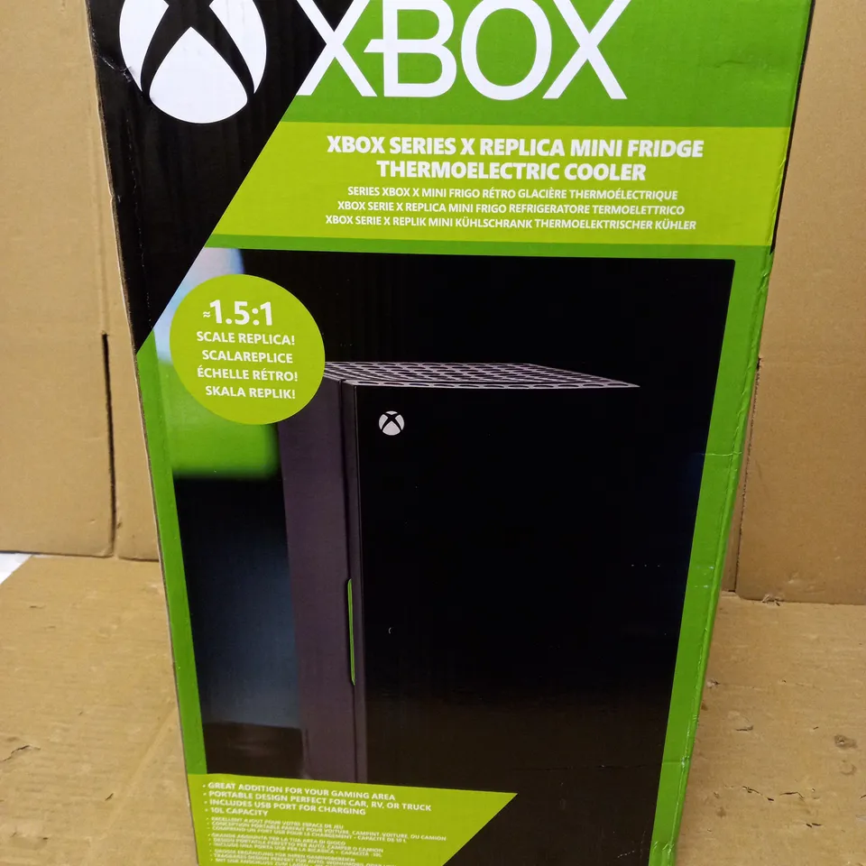 XBOX SERIES X REPLICA MINI FRIDGE THERMOELECTRIC COOLER 1.5:1