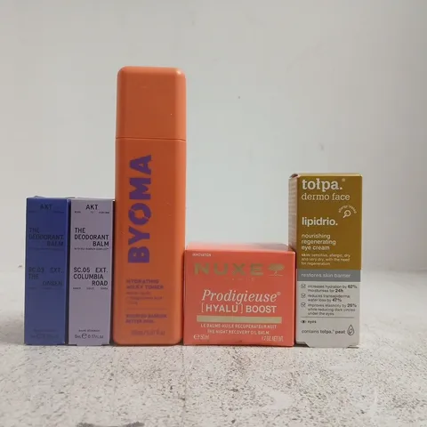 APPROXIMATELY 15 ASSORTED COSMETIC ITEMS INCLUDING VARIOUS MAKES AND BRANDS - COLLECTION ONLY