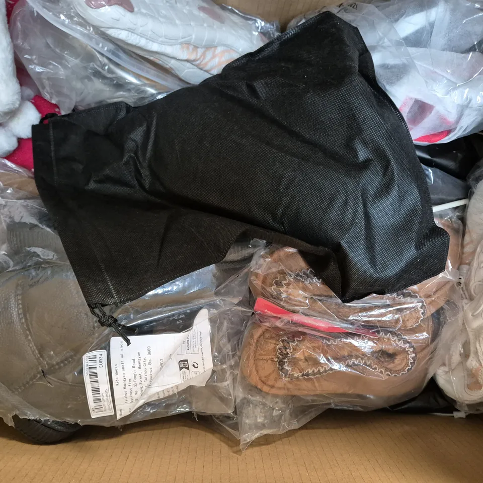 BOX OF APPROXIMATELY 10 ASSORTED PAIRS OF SHOES AND FOOTWEAR ITEMS IN VARIOUS COLOURS, STYLES, AND SIZES - COLLECTION ONLY