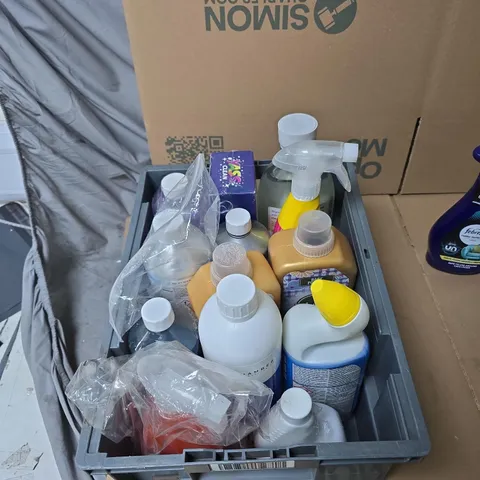 TOTE OF APPROXIMATELY 12 ASSORTED LIQUID ITEMS TO INCLUDE: FEBREZE FABRIC REFRESHER 