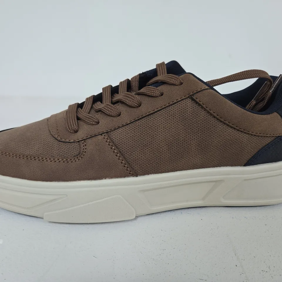 OSAGA SIZE 43